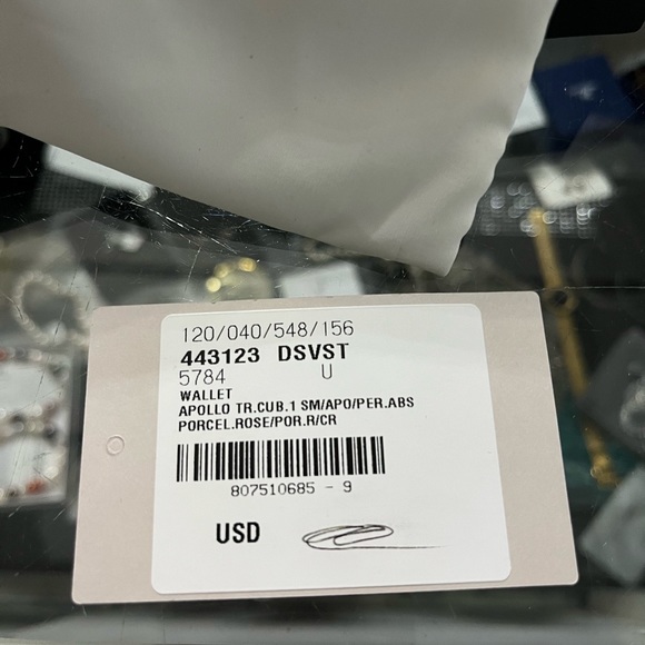 Gucci Calfskin Matelasse Pearly GG Marmont Zip Around Wallet Porcelain Rose - Picture 10 of 11